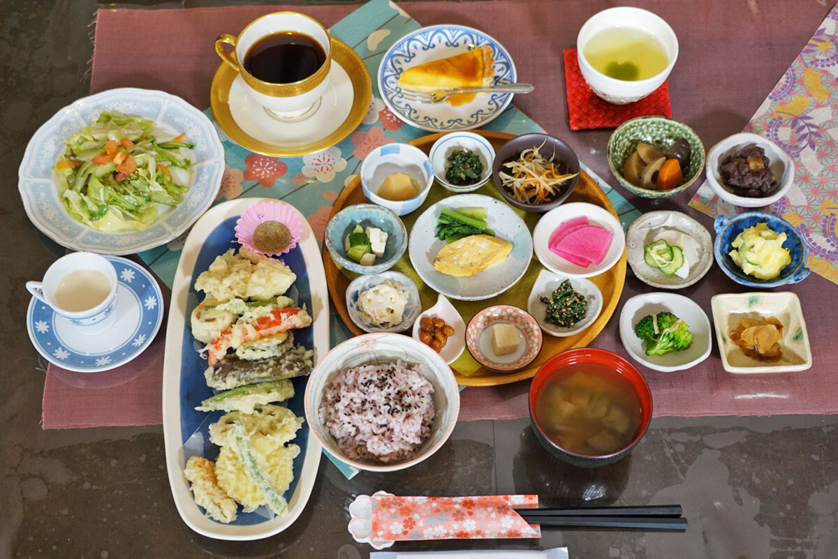 おまかせランチ：茨城県小美玉市の農家レストラン「野菜が笑う台所あかね」